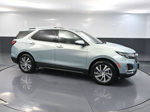 Used 2022 Chevrolet Equinox Premier image 4