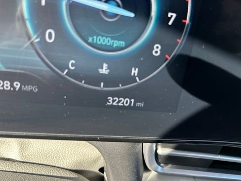 Used 2023 Hyundai Elantra SEL w/ Convenience Package image 11