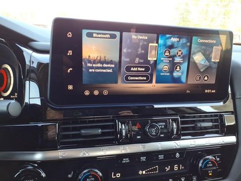 New 2026 Nissan Pathfinder SL AWD/4WD image 12