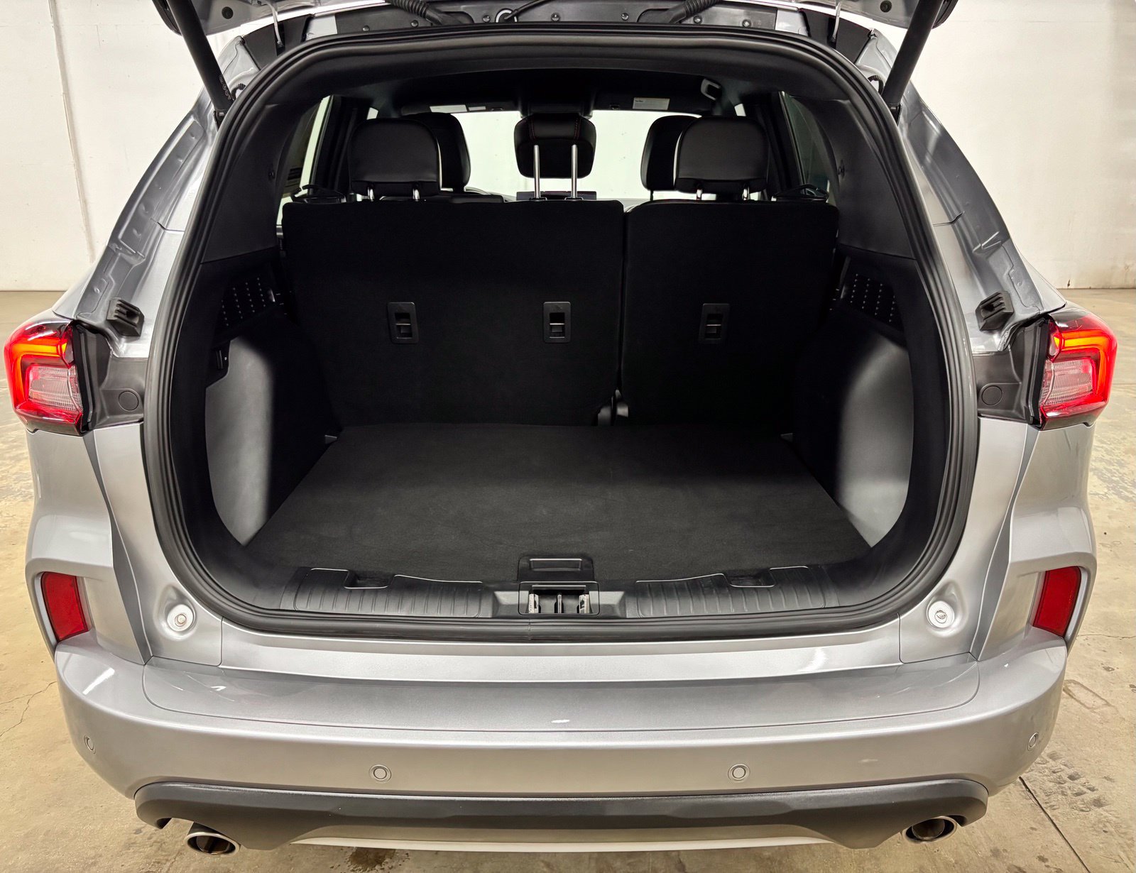Used 2024 Ford Escape ST-Line w/ Tech Pack #1 FWD image 26