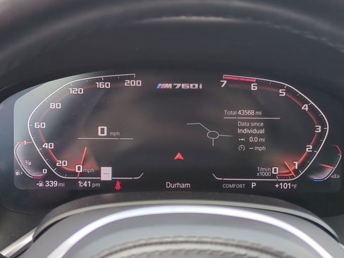 Used 2022 BMW M760i xDrive AWD/4WD image 21