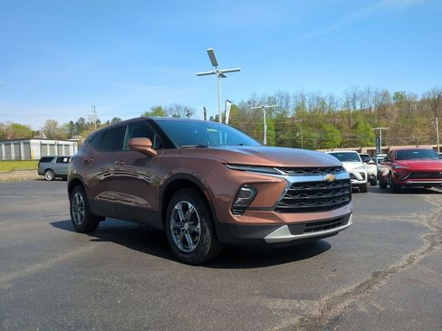 Certified 2023 Chevrolet Blazer LT w/ Driver Confidence Package AWD/4WD image 3