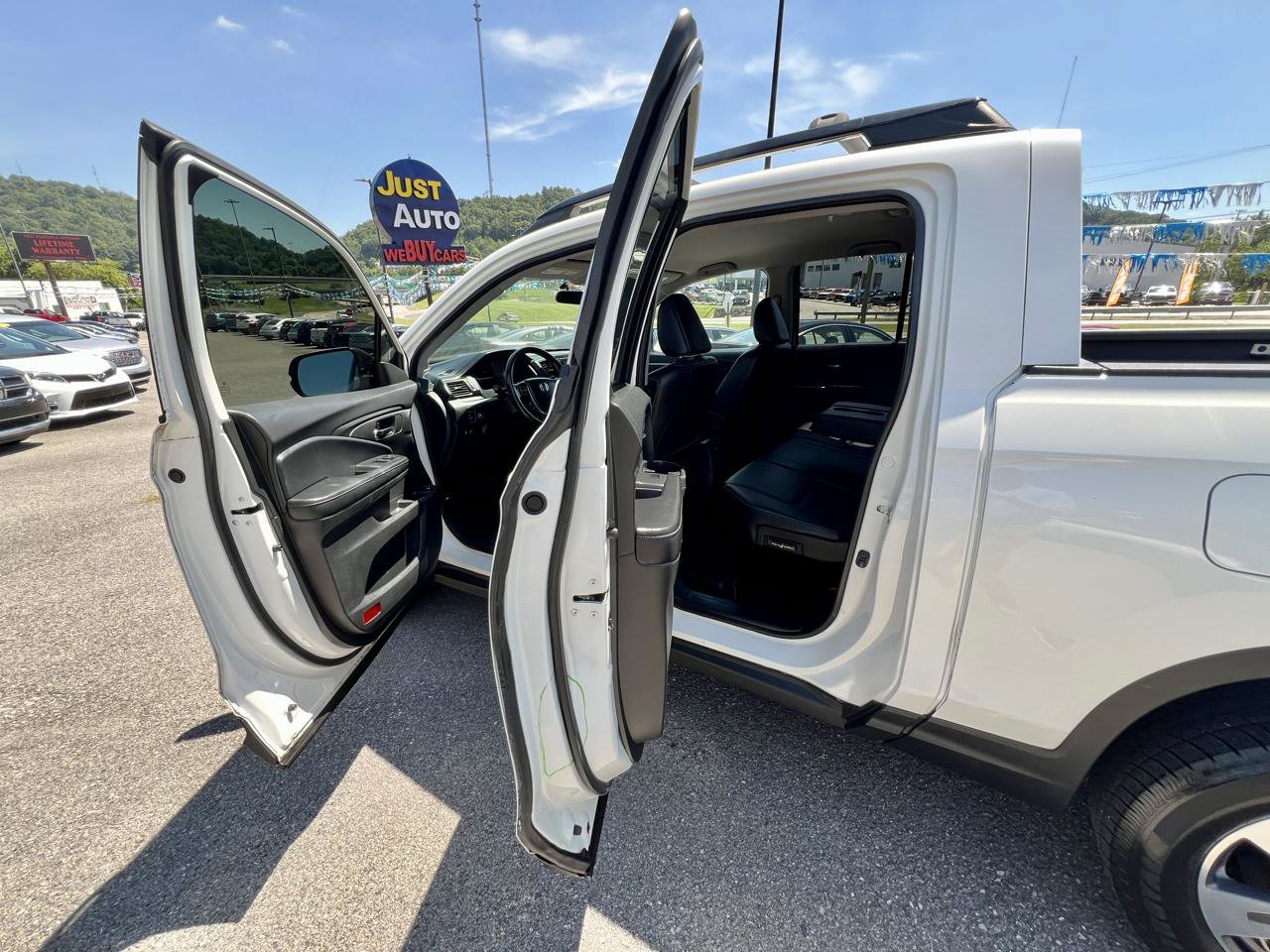Used 2017 Honda Ridgeline RTL image 13