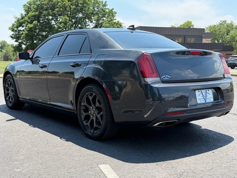 Used 2019 Chrysler 300 S AWD/4WD image 7