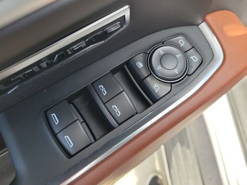 Certified 2024 GMC Sierra 1500 Denali Ultimate AWD/4WD image 17