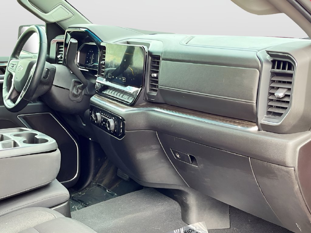 Used 2023 Chevrolet Silverado 1500 LT AWD/4WD image 29
