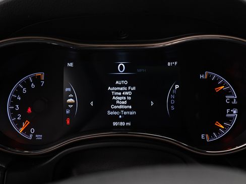 Used 2015 Jeep Grand Cherokee Limited w/ Luxury Group II AWD/4WD image 30