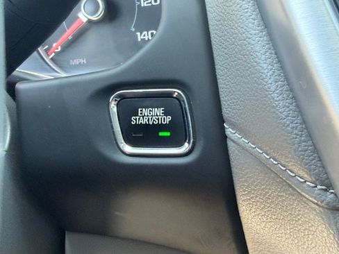 Used 2019 GMC Acadia SLE FWD image 29