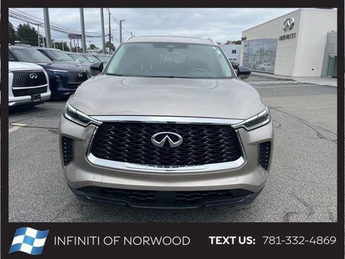 Certified 2025 INFINITI QX60 Luxe w/ Vision Package image 8