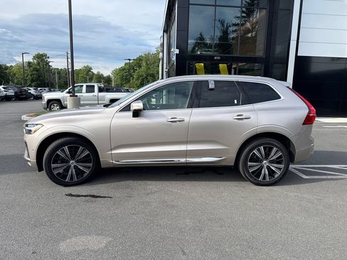 Used 2023 Volvo XC60 B5 Plus w/ Climate Package AWD/4WD image 2