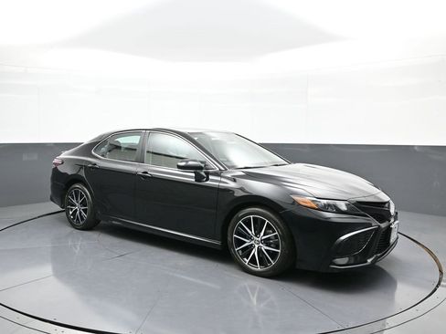 Certified 2023 Toyota Camry SE image 4