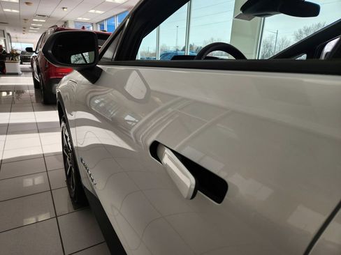 New 2026 Chevrolet Equinox EV LT w/ Comfort Package image 24