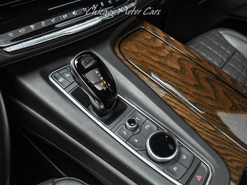 Used 2021 Cadillac Escalade Sport Platinum w/ LPO, ONYX Package AWD/4WD image 20
