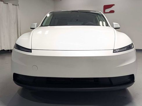 Used 2026 Tesla Model Y 2WD image 22