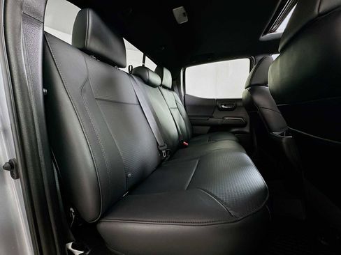 Used 2021 Toyota Tacoma TRD Off-Road w/ TRD Premium Off Road Package image 25