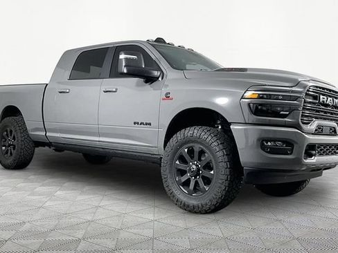 New 2026 RAM 2500 Laramie AWD/4WD image 2