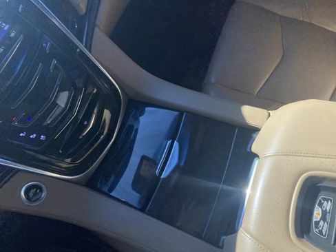 Used 2019 Cadillac Escalade Platinum image 26