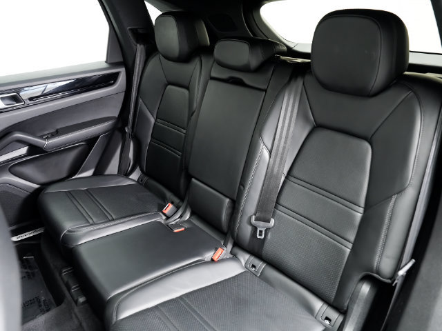 Certified 2019 Porsche Cayenne AWD/4WD image 26