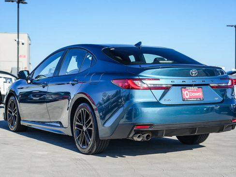 Used 2025 Toyota Camry SE FWD image 6