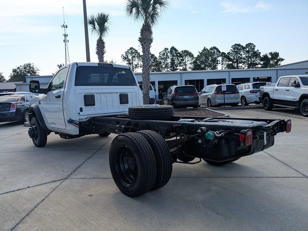 New 2026 RAM 5500 Tradesman AWD/4WD image 5