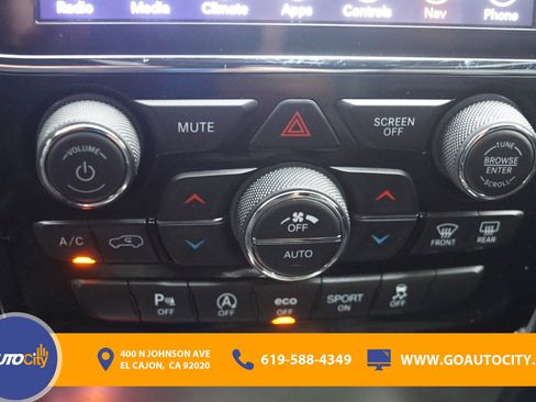 Used 2019 Jeep Grand Cherokee Altitude image 26