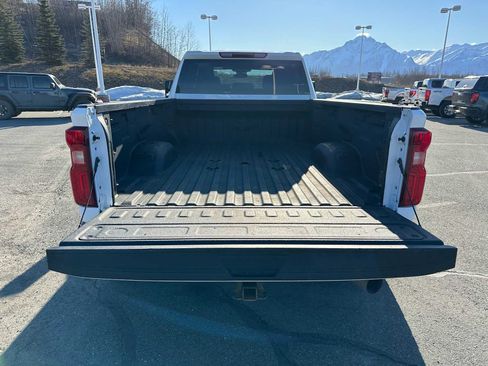 Used 2024 Chevrolet Silverado 3500 LT w/ Convenience Package image 14