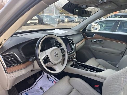 Used 2017 Volvo XC90 T6 Inscription w/ Convenience Package image 9