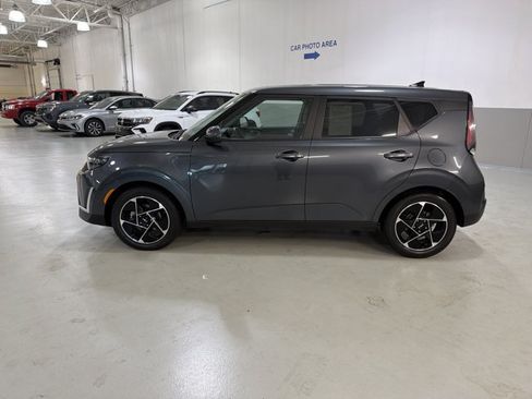 Used 2023 Kia Soul EX FWD image 5