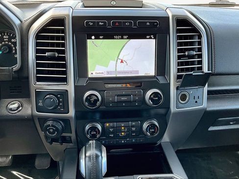 Used 2019 Ford F150 Platinum w/ Equipment Group 701A Luxury image 6