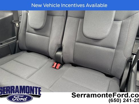 Used 2026 Ford Explorer Active RWD image 16