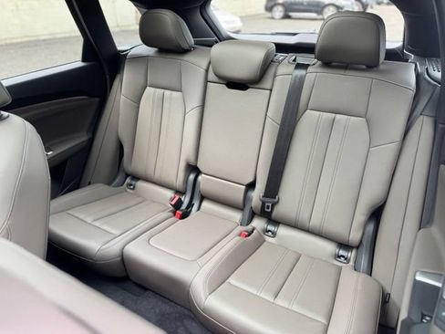 Certified 2025 Audi Q5 Premium Plus w/ Premium Plus AWD/4WD image 28