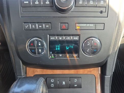 Certified 2011 Buick Enclave CX image 30