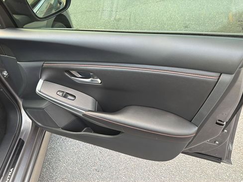 Used 2024 Nissan Sentra SR FWD image 14