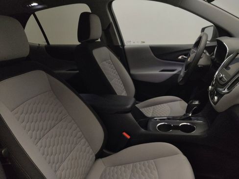 Used 2021 Chevrolet Equinox LS w/ LS Convenience Package FWD image 21