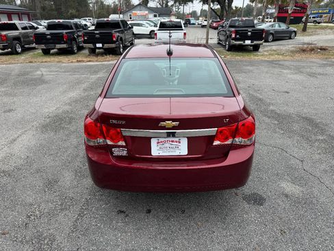 Used 2015 Chevrolet Cruze LT w/ Technology Package image 5