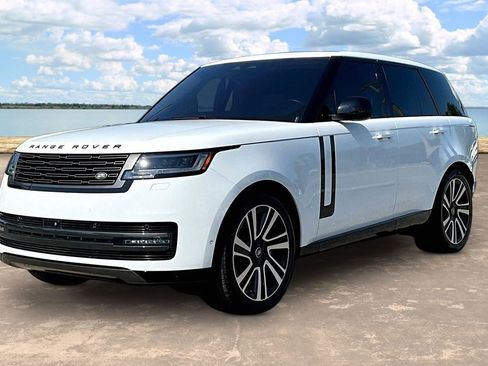 Used 2023 Land Rover Range Rover SE AWD/4WD image 1