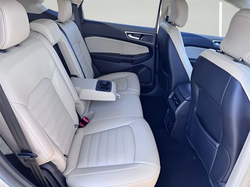Used 2018 Ford Edge SEL w/ Equipment Group 201A image 18