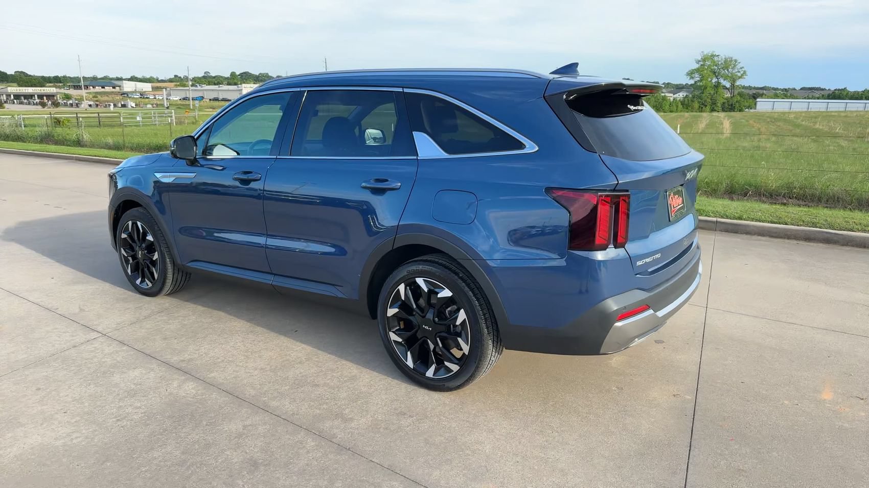 Used 2025 Kia Sorento EX w/ Panoramic Sunroof Package FWD image 7