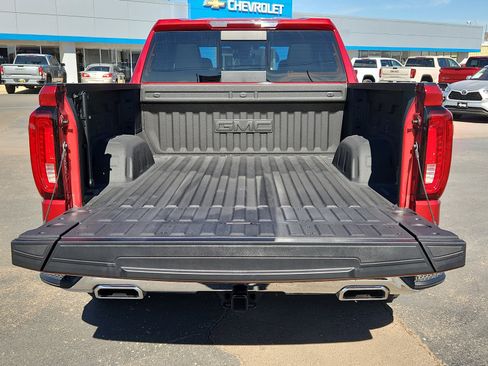 Used 2023 GMC Sierra 1500 SLT image 9