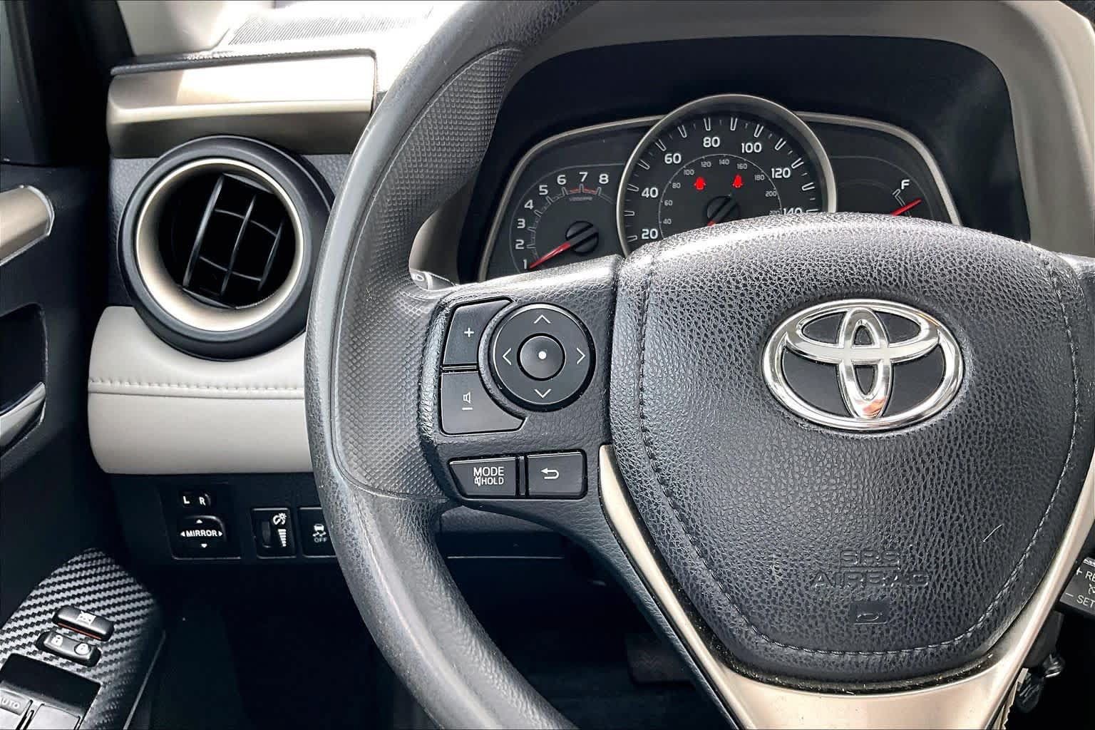 Used 2014 Toyota RAV4 XLE FWD image 24
