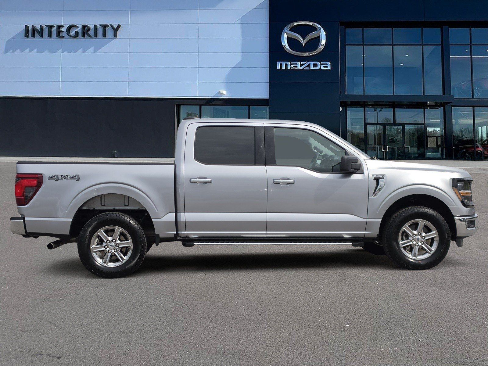Used 2025 Ford F150 XLT w/ Equipment Group 301A Standard AWD/4WD image 3