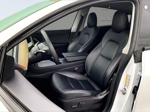 Used 2021 Tesla Model Y Long Range image 25