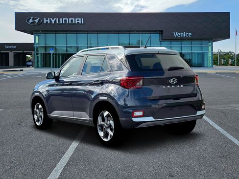 New 2026 Hyundai Venue SEL FWD image 5