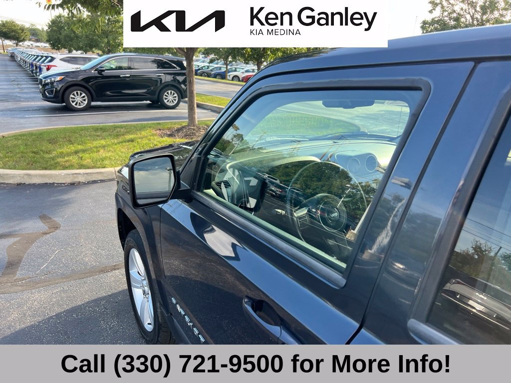 Used 2014 Jeep Patriot Latitude FWD image 22