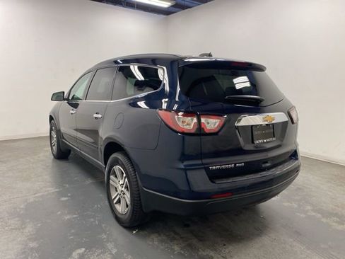 Used 2017 Chevrolet Traverse LT image 4
