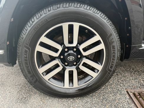 Used 2016 Toyota 4Runner Limited image 12