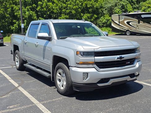 Used 2018 Chevrolet Silverado 1500 LT w/ All Star Edition AWD/4WD image 1