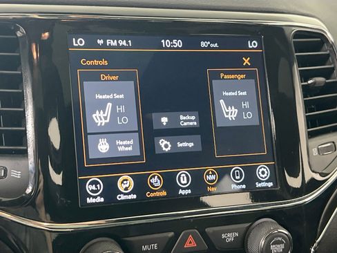 Used 2022 Jeep Grand Cherokee Limited image 19