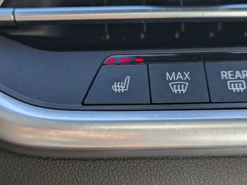 Used 2023 BMW X6 xDrive40i AWD/4WD image 26