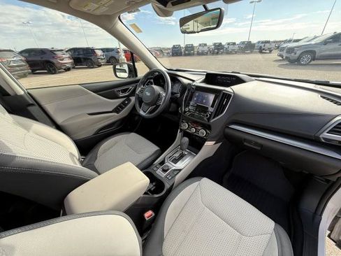 Used 2020 Subaru Forester Premium image 31